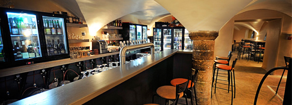 Les fleurs du malt le bar à lyon bar à bière Bar Accueil désign